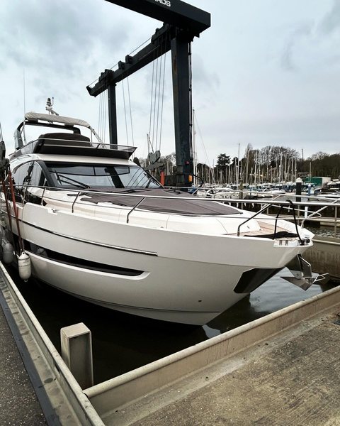 Fairline Squadron 68